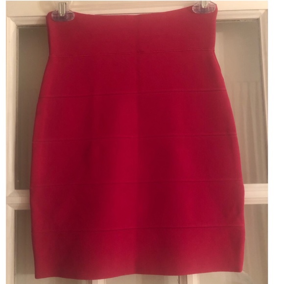 BCBGMAXAZRIA Textured Power Bandage Skirt - Picture 4 of 5